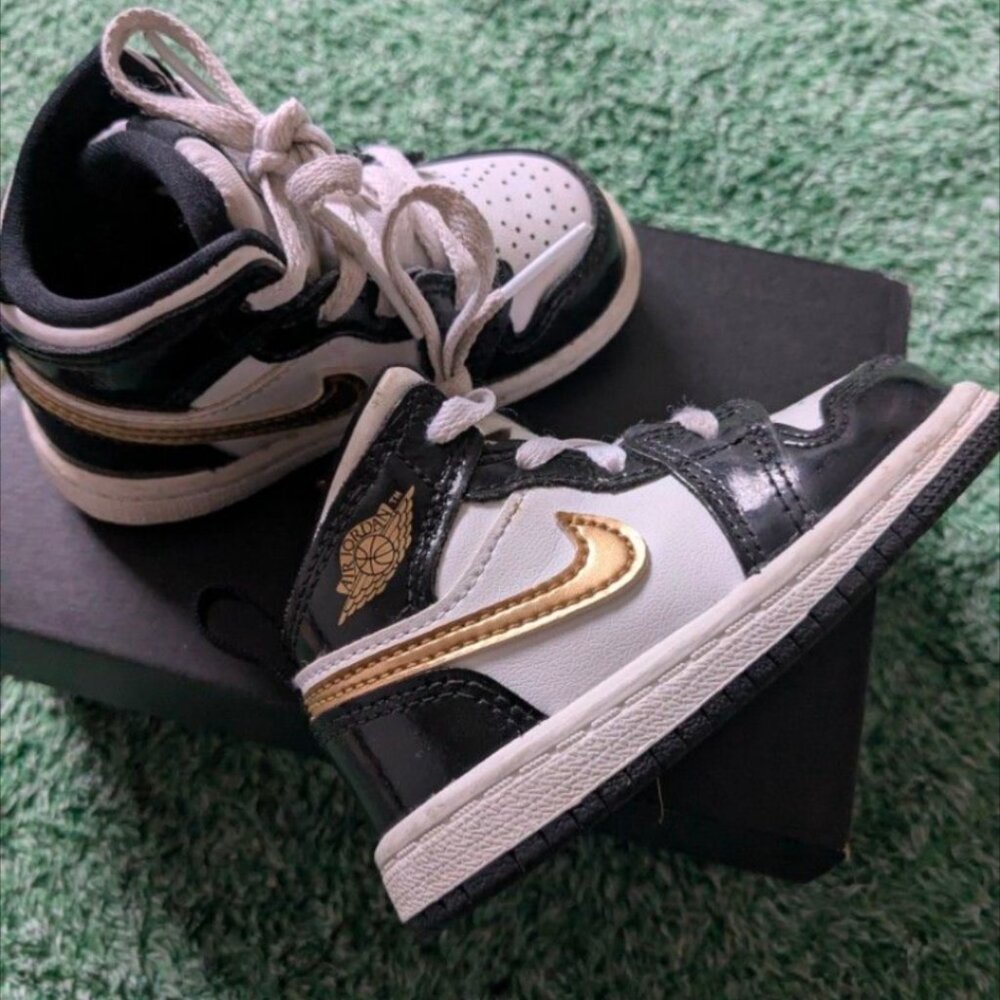 Toddler Jordan 1s